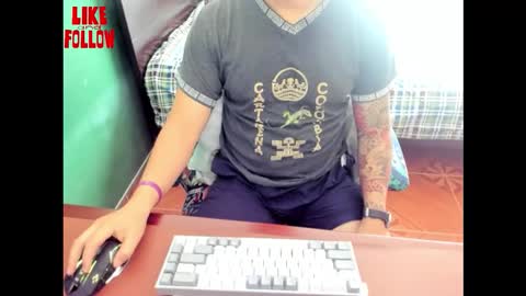 David online show from 11-17-25, 02:12