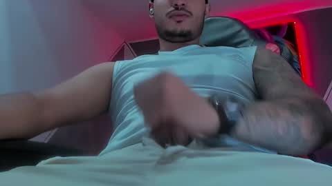 Snapshot of david__ox chatting on 11-16-25, 11:32 david__ox online show from 11-16-25, 11:32