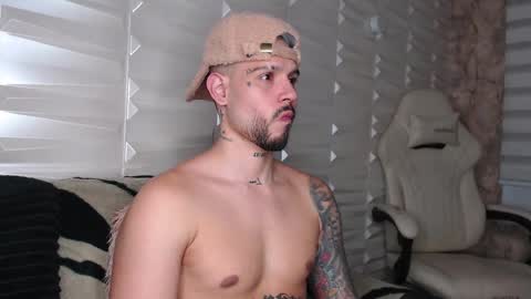 David col11 online show from 11-19-25, 01:38