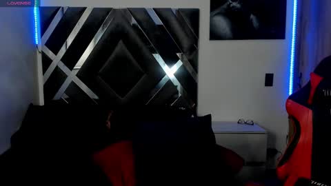 Twitter davidsanctum online show from 03-06-25, 09:42