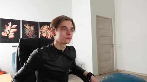 DAVID HEATH online show from 04-29-26, 01:15