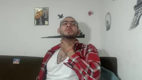 Snapshot of david_hot12 chatting on 01-18-25, 02:14 david online show from 01-18-25, 02:14