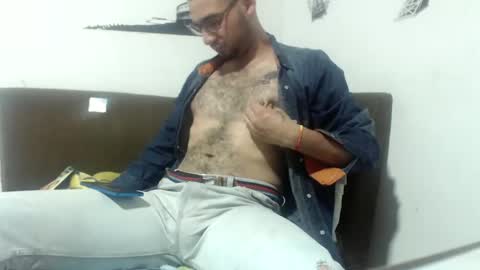 Snapshot of david_hot12 chatting on 01-19-25, 11:10 david online show from 01-19-25, 11:10