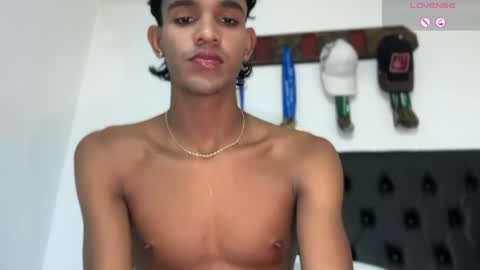 Snapshot of david_hot44 chatting on 05-21-26, 11:12 david_hot44 online show from 05-21-26, 11:12