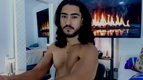 Snapshot of david_johnson372 chatting on 04-19-26, 01:16 Hey im David that loves to explore and speak their fantasies. Very open talktative and nice. Feel free to chat with me online show from 04-19-26, 01:16