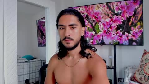 Snapshot of david_johnson372 chatting on 05-06-26, 01:49 Hey im David that loves to explore and speak their fantasies. Very open talktative and nice. Feel free to chat with me online show from 05-06-26, 01:49