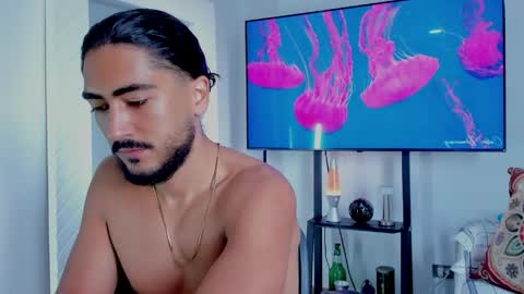 Snapshot of david_johnson372 chatting on 05-07-26, 12:21 Hey im David that loves to explore and speak their fantasies. Very open talktative and nice. Feel free to chat with me online show from 05-07-26, 12:21