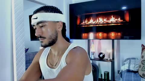 Snapshot of david_johnson372 chatting on 05-24-26, 01:10 Hey im David that loves to explore and speak their fantasies. Very open talktative and nice. Feel free to chat with me online show from 05-24-26, 01:10