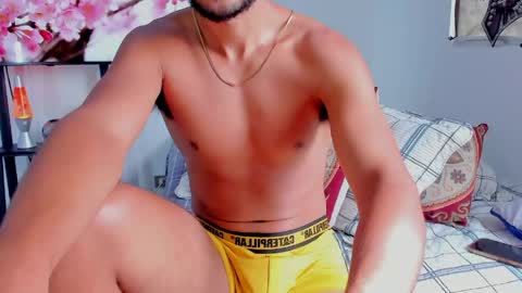 Snapshot of david_johnson372 chatting on 05-27-26, 02:03 Hey im David that loves to explore and speak their fantasies. Very open talktative and nice. Feel free to chat with me online show from 05-27-26, 02:03