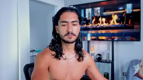 Snapshot of david_johnson372 chatting on 05-29-26, 12:36 Hey im David that loves to explore and speak their fantasies. Very open talktative and nice. Feel free to chat with me online show from 05-29-26, 12:36