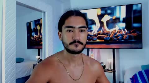 Snapshot of david_johnson372 chatting on 06-04-26, 11:16 Hey im David that loves to explore and speak their fantasies. Very open talktative and nice. Feel free to chat with me online show from 06-04-26, 11:16