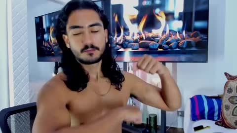 Snapshot of david_johnson372 chatting on 06-05-26, 10:32 Hey im David that loves to explore and speak their fantasies. Very open talktative and nice. Feel free to chat with me online show from 06-05-26, 10:32