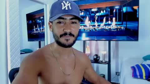 Snapshot of david_johnson372 chatting on 06-06-26, 12:27 Hey im David that loves to explore and speak their fantasies. Very open talktative and nice. Feel free to chat with me online show from 06-06-26, 12:27
