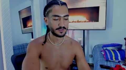 Snapshot of david_johnson372 chatting on 06-09-26, 12:11 Hey im David that loves to explore and speak their fantasies. Very open talktative and nice. Feel free to chat with me online show from 06-09-26, 12:11