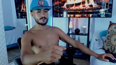 Snapshot of david_johnson372 chatting on 06-24-26, 11:04 Hey im David that loves to explore and speak their fantasies. Very open talktative and nice. Feel free to chat with me online show from 06-24-26, 11:04