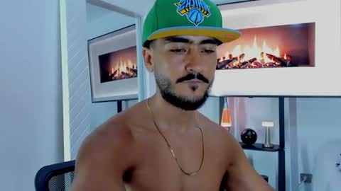 Snapshot of david_johnson372 chatting on 06-26-26, 12:04 Hey im David that loves to explore and speak their fantasies. Very open talktative and nice. Feel free to chat with me online show from 06-26-26, 12:04
