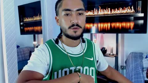 Snapshot of david_johnson372 chatting on 06-30-26, 12:22 Hey im David that loves to explore and speak their fantasies. Very open talktative and nice. Feel free to chat with me online show from 06-30-26, 12:22