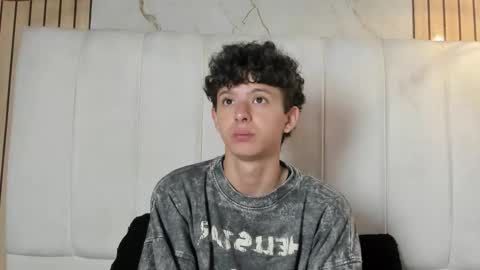 Snapshot of david_roy_ chatting on 02-19-26, 12:34 Roy online show from 02-19-26, 12:34