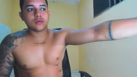 Snapshot of davidlenonn_ chatting on 10-13-25, 09:53 Lennon online show from 10-13-25, 09:53