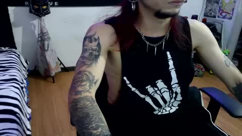 Snapshot of davidroses420 chatting on 01-03-25, 03:27 online show from 01-03-25, 03:27