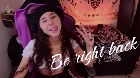 Davina online show from 12-18-25, 05:19