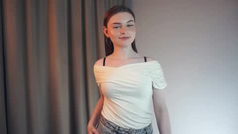 Louise online show from 04-21-26, 10:12
