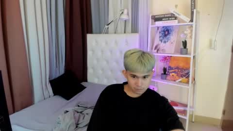 Snapshot of davincihugecock chatting on 04-19-26, 05:45 daniel online show from 04-19-26, 05:45