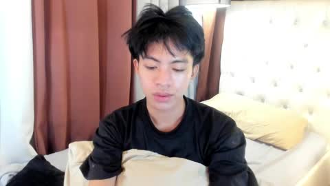 Snapshot of davincihugecock chatting on 05-07-26, 10:48 daniel online show from 05-07-26, 10:48