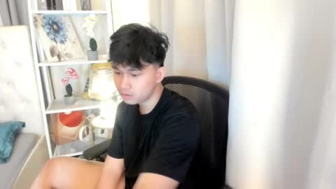 Snapshot of davincihugecock chatting on 05-30-26, 07:22 daniel online show from 05-30-26, 07:22