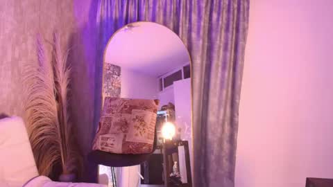 Snapshot of davis_saint chatting on 05-25-26, 11:38 Davis online show from 05-25-26, 11:38