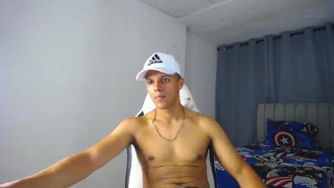 Snapshot of davisito7 chatting on 01-01-25, 11:40 David Angel online show from 01-01-25, 11:40