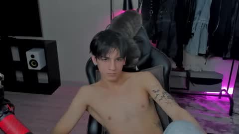 davis online show from 02-17-25, 06:04