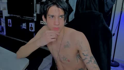 Snapshot of davisross chatting on 05-03-26, 10:38 davis online show from 05-03-26, 10:38