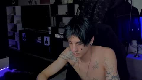 Snapshot of davisross chatting on 07-01-26, 05:20 davis online show from 07-01-26, 05:20