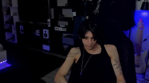 Snapshot of davisross chatting on 08-03-26, 12:20 davis online show from 08-03-26, 12:20