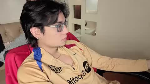 Snapshot of davoxer chatting on 06-25-26, 03:39 davoxer online show from 06-25-26, 03:39