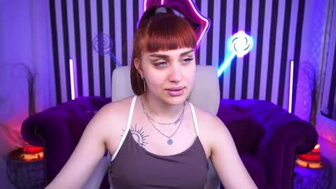 Snapshot of dawngwin chatting on 06-08-26, 01:00 DawnGwin Sasha online show from 06-08-26, 01:00