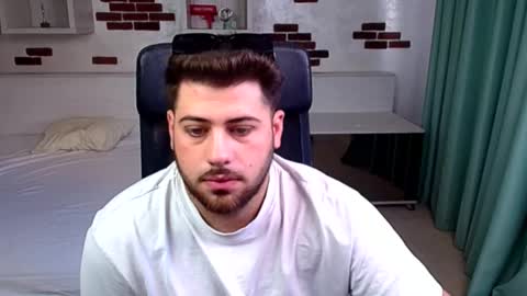 Snapshot of daxgreer chatting on 06-09-26, 04:13 DaxGreer online show from 06-09-26, 04:13