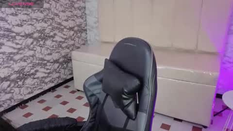 Snapshot of dayan_v_ chatting on 02-06-26, 08:01 Hi Stream 1500 to 2100 online show from 02-06-26, 08:01