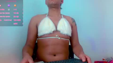 Snapshot of dayana_dias chatting on 06-10-26, 10:25 dayana_dias online show from 06-10-26, 10:25