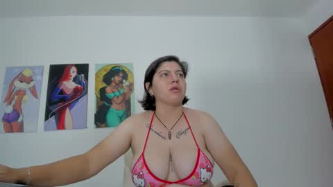 Snapshot of dayana_parra chatting on 12-19-25, 12:12 dayana_parra online show from 12-19-25, 12:12
