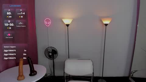 I am Dayanna  tecca online show from 01-29-25, 12:33