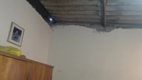 Dylon online show from 10-26-25, 01:06