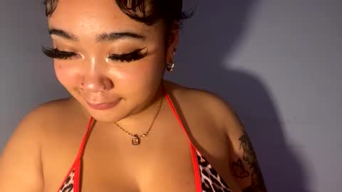 Snapshot of dayqueen1 chatting on 05-10-26, 12:32 dayqueen1 online show from 05-10-26, 12:32
