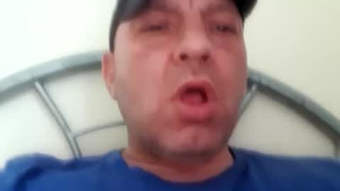 Snapshot of dazzaboxer chatting on 09-20-25, 02:40 dazzaboxer online show from 09-20-25, 02:40