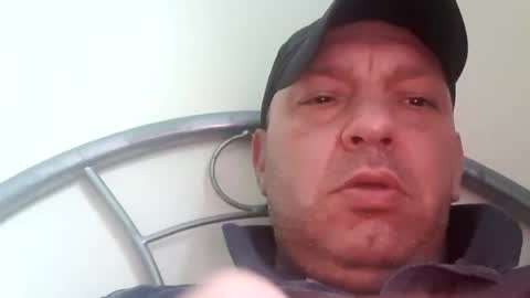 Snapshot of dazzaboxer chatting on 09-22-25, 04:09 dazzaboxer online show from 09-22-25, 04:09