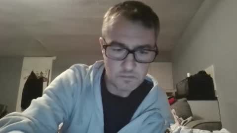 Dazzill online show from 11-30-25, 04:55