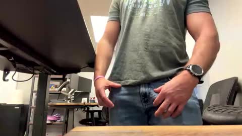 Snapshot of dblum75 chatting on 12-22-25, 11:40 dblum75 online show from 12-22-25, 11:40