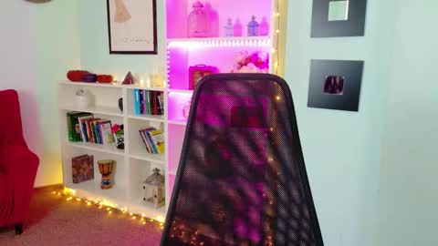 Shari online show from 01-19-26, 06:17