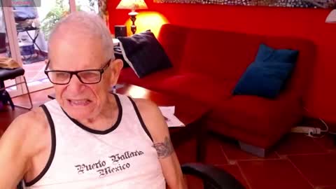 Snapshot of ddaldd chatting on 04-28-26, 04:23 NOLADon online show from 04-28-26, 04:23